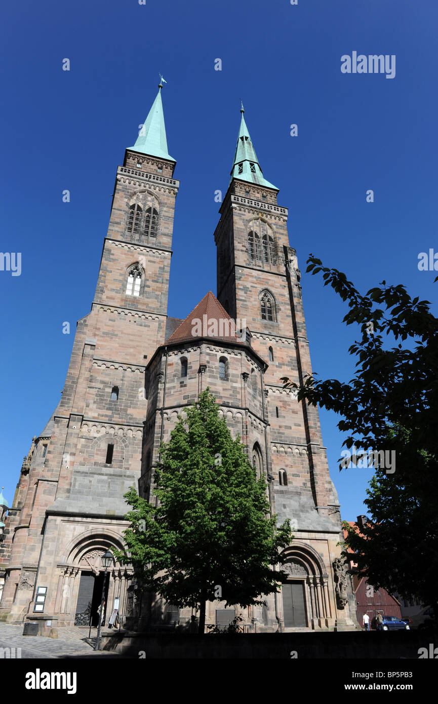 Les tours jumelles de l'église Saint Sebald De Nuremberg Nuremberg Allemagne Deutschland Europe Banque D'Images