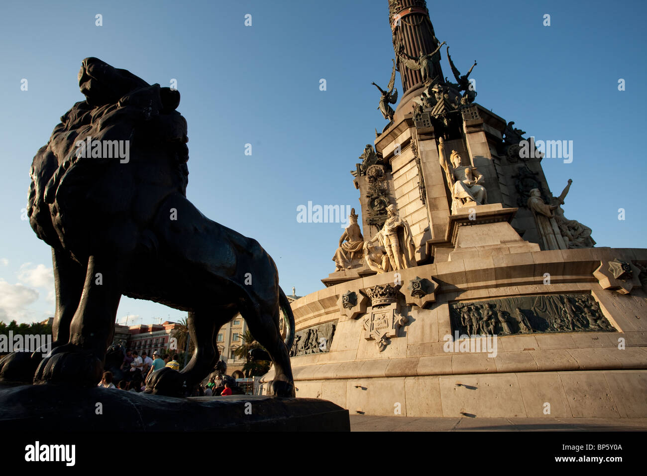 Un monument de Barcelone Colom avec Lion Banque D'Images