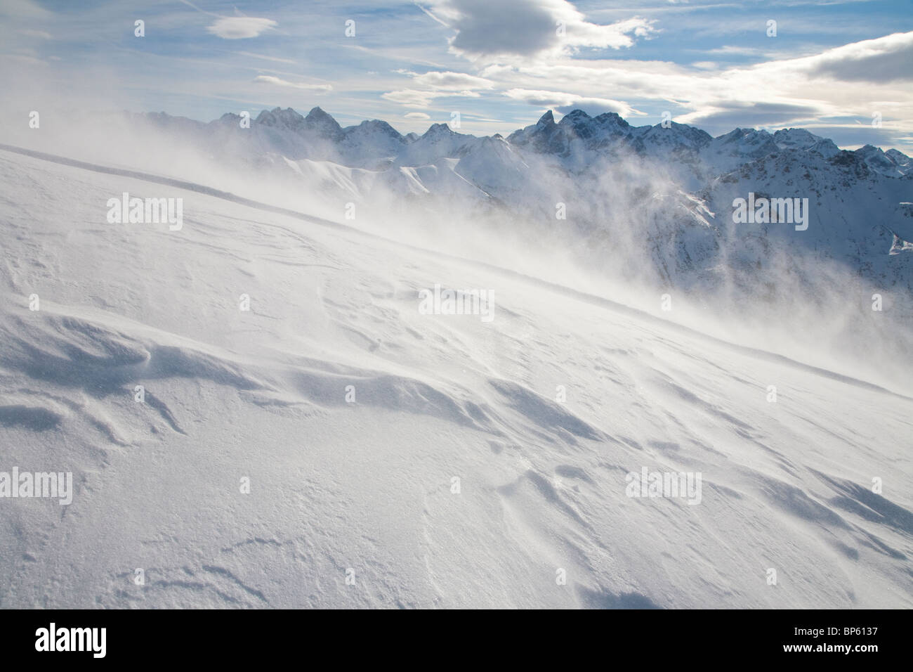 Vent fort, BLIZZARD, TEMPÊTE DE NEIGE, LA BANQUE DE NEIGE, FELLHORN MOUNTAIN, PRÈS DE OBERSTDORF, région de l'Allgaeu, Bavaria, GERMANY Banque D'Images