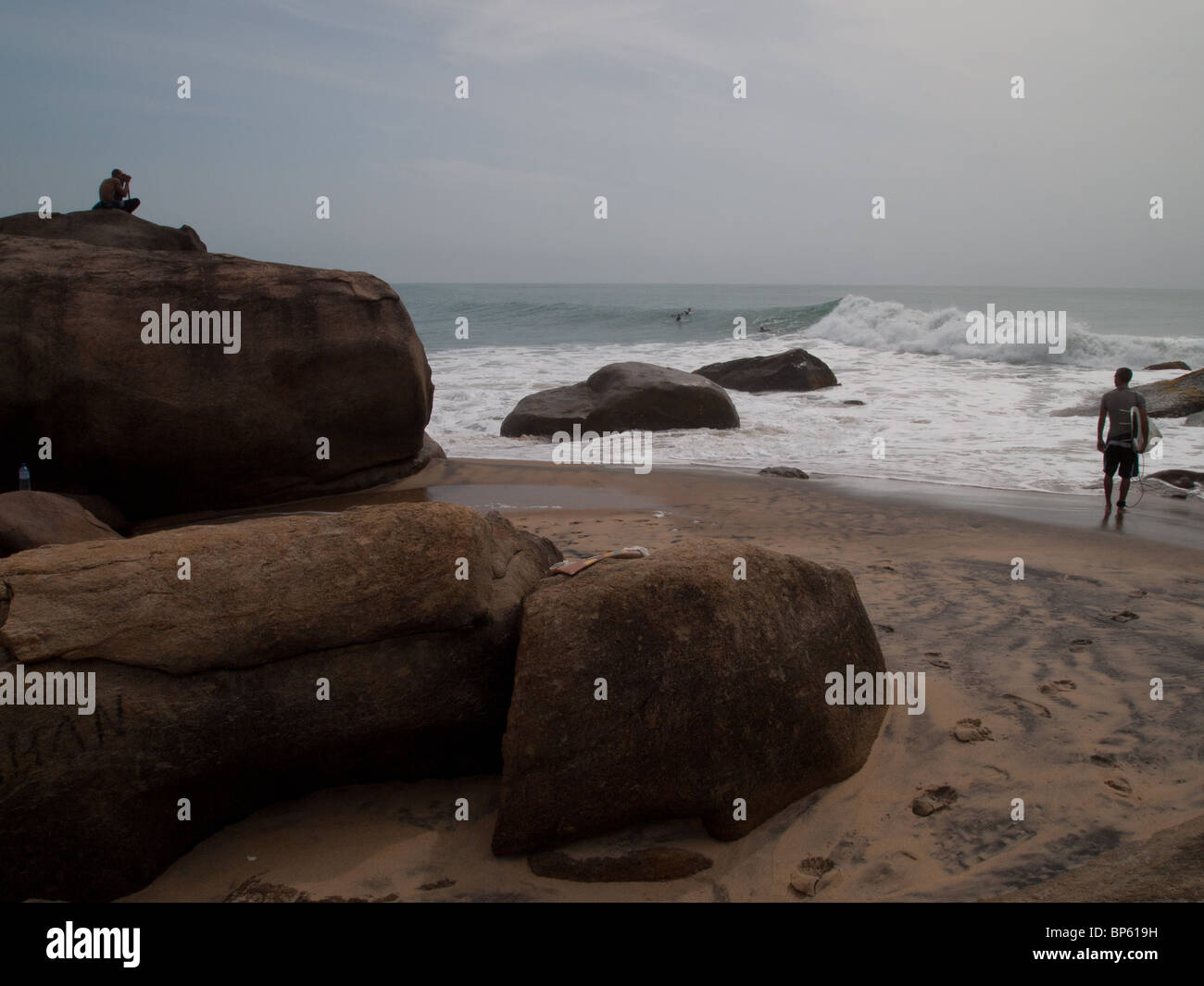 Le District d'Ampara, Sri Lanka, Arugam Bay, Pottuvil une petit village de pêche et de surf populaire resort Banque D'Images