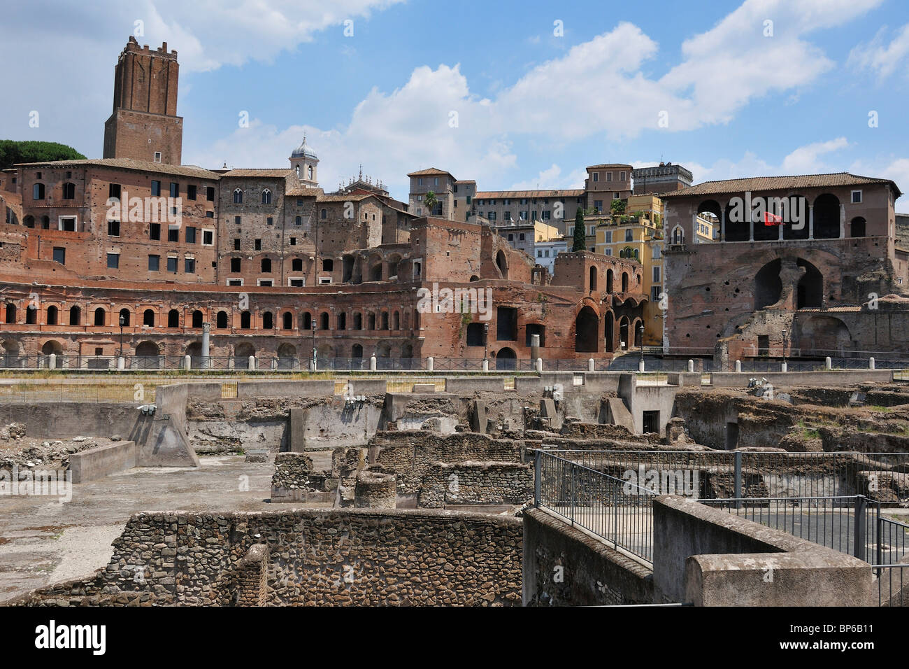 Marchés de Trajan sur la via dei Fori Imperiali Rome Italie Banque D'Images