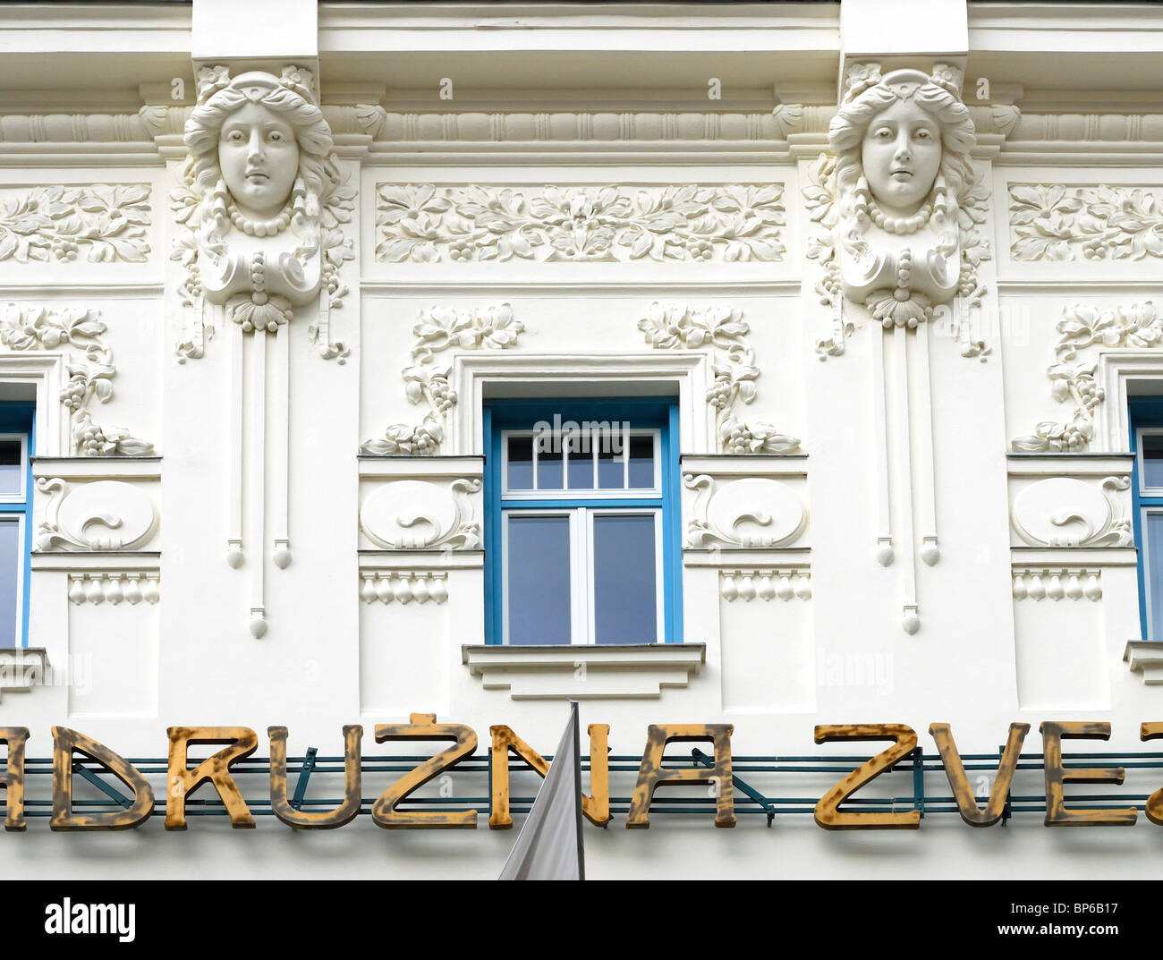 Ljubljana, Slovénie. Zadruzna Zveza bâtiment (Union Coopérative de Slovénie - arch : Emil Medvescek) détails Art Nouveau Banque D'Images