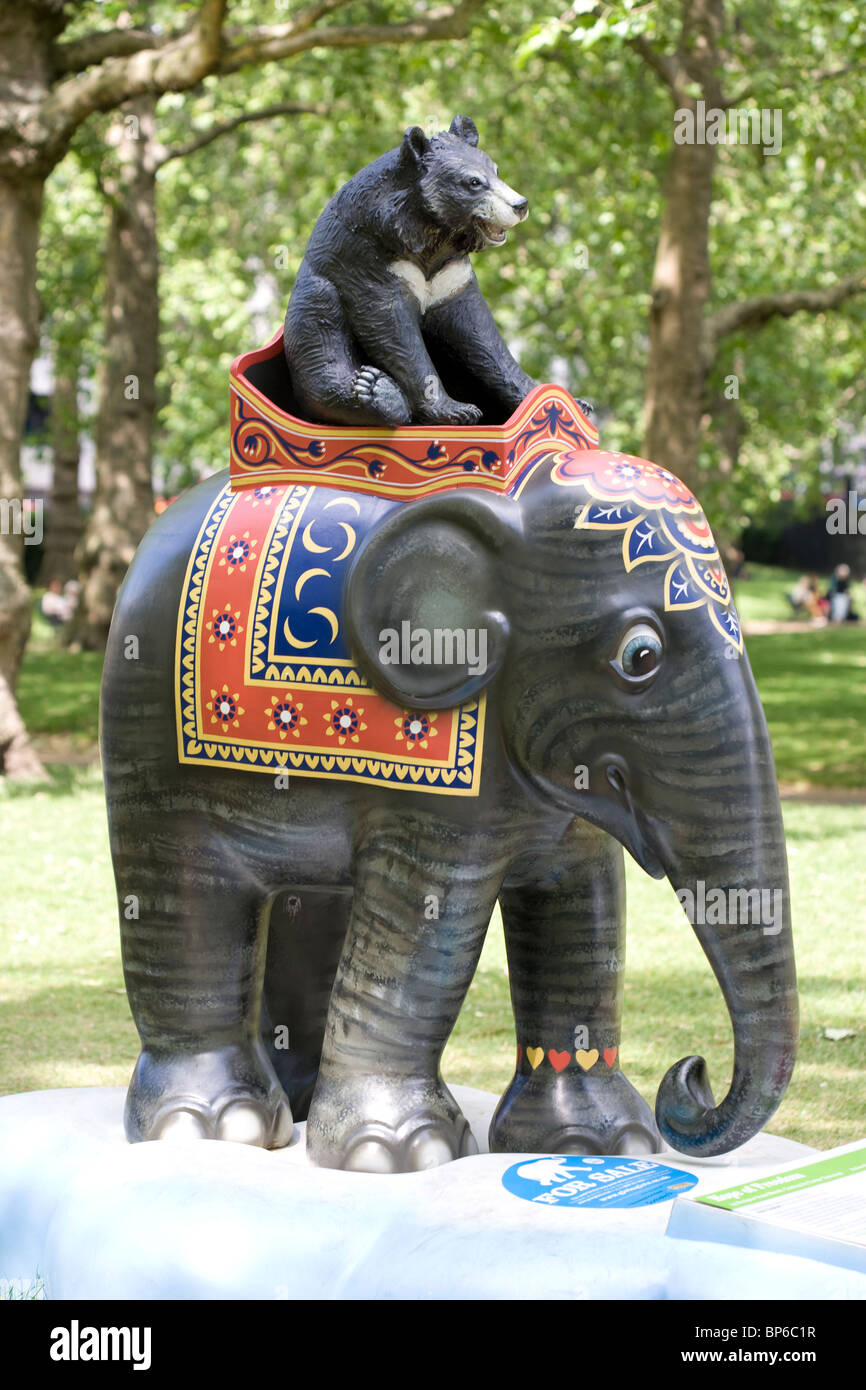 Statue de l'éléphant indien en Green Park de Londres, été 2010 Banque D'Images