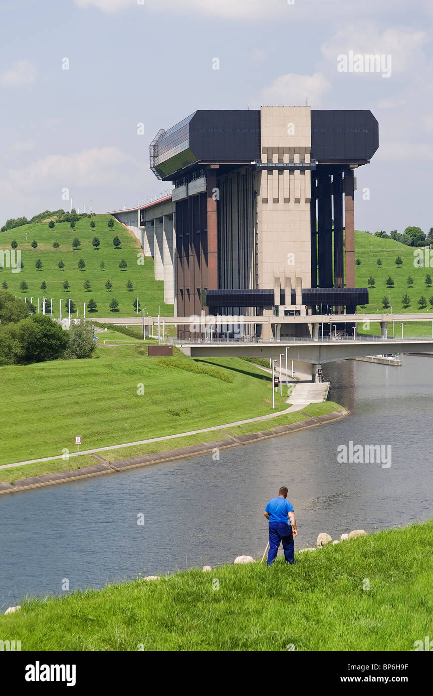 Canal du Centre, l'ascenseur à bateaux de Strepy-Thieu, la Province du Hainaut, Belgique Banque D'Images