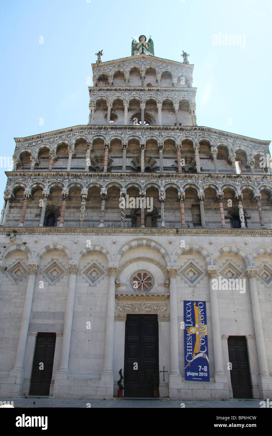L'Église San Michele, Piazza San Michele, Lucca, Toscane, Italie Banque D'Images