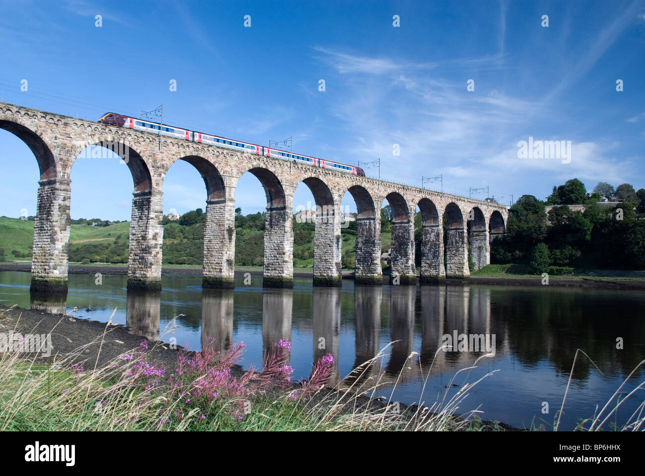 Traverser la frontière Royal train viaduc ferroviaire. Banque D'Images