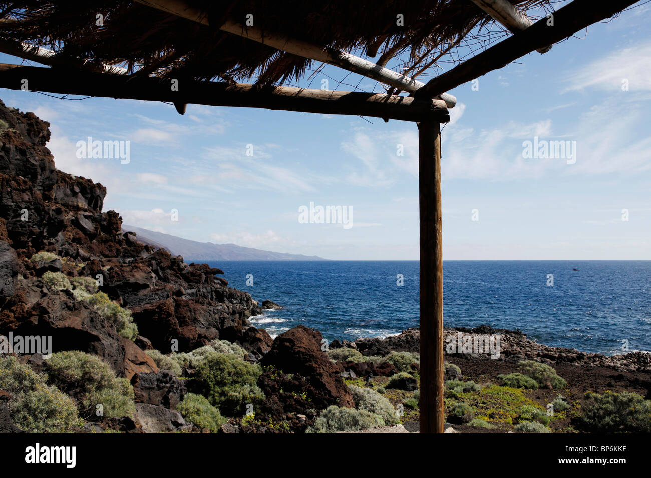 Vue de la côte d'une cabane de plage, La Restinga, El Hierro, Espagne Banque D'Images