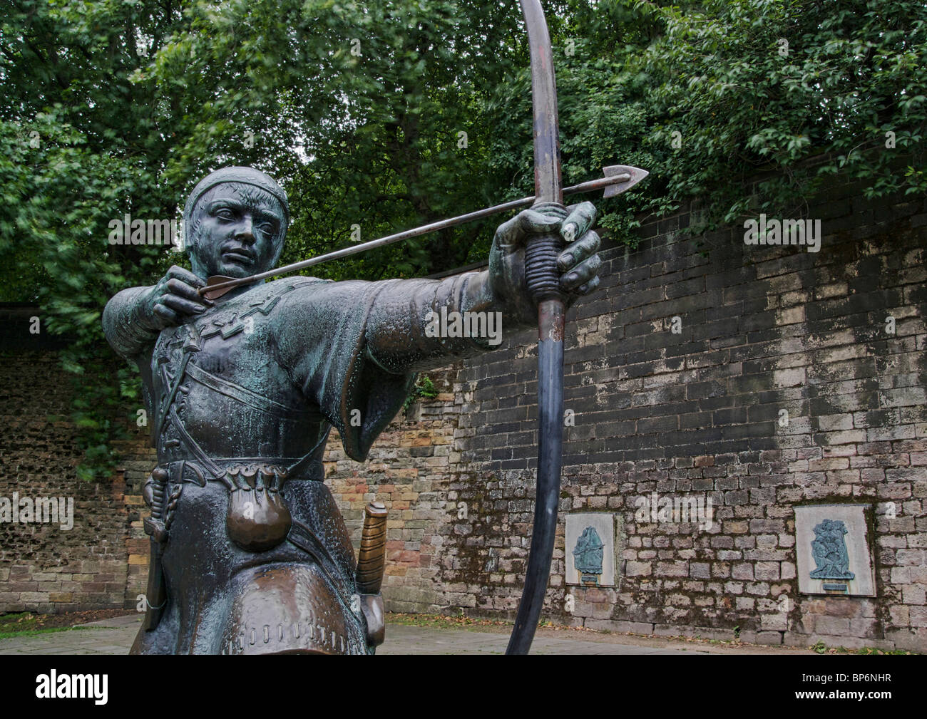 Statue de Robin des Bois route Château Nottingham Nottinghamshire United Kingdom Banque D'Images