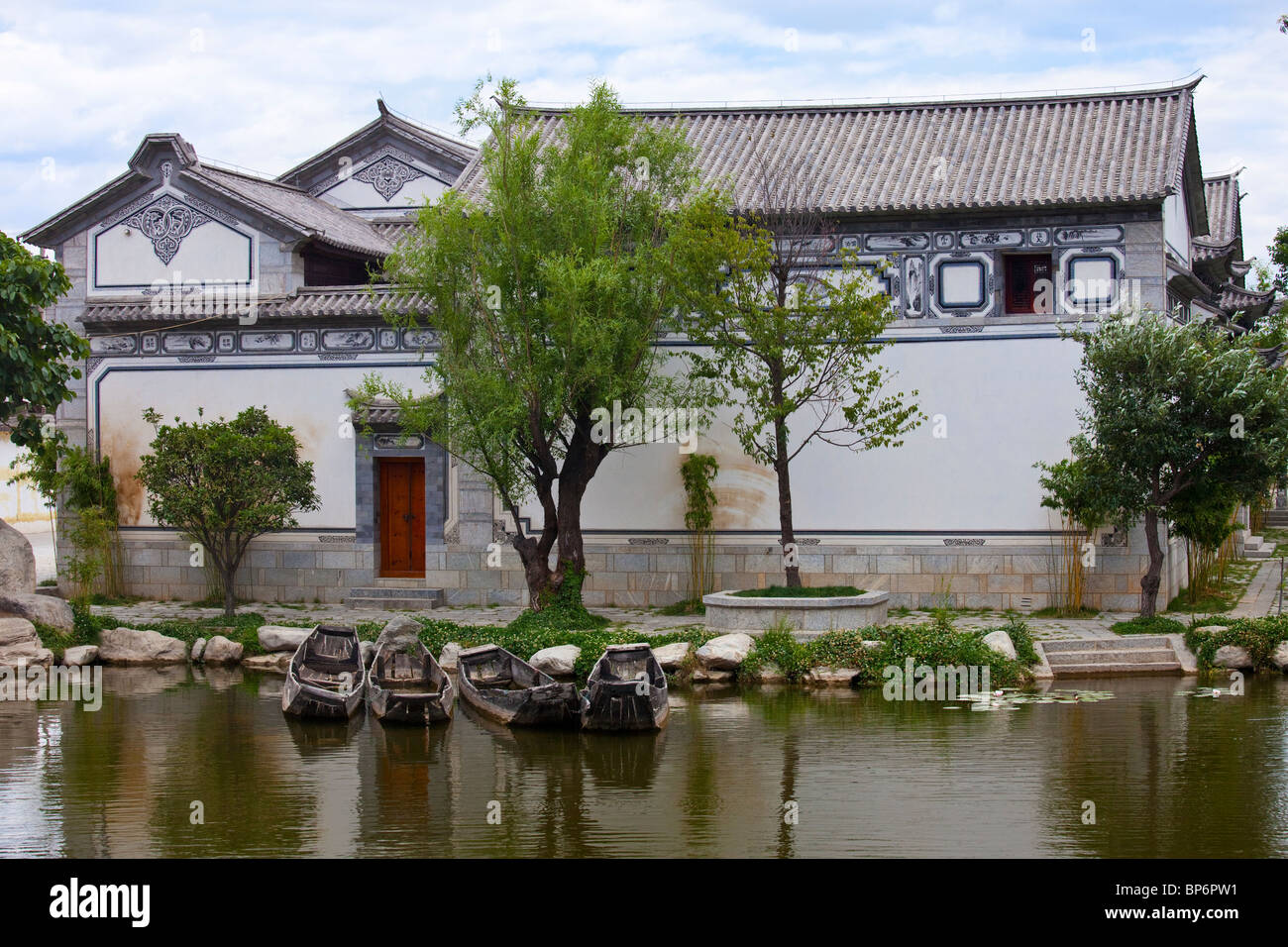 Résidence traditionnelle dans le village de minorité ethnique Bai Xizhou, juste à l'extérieur de Dali, Yunnan Province, China Banque D'Images