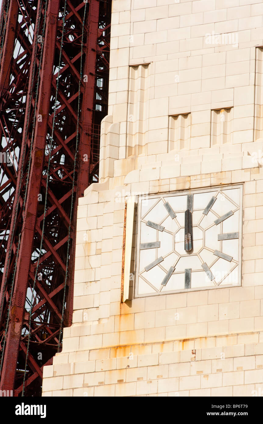 Bâtiment art déco en face de la tour de Blackpool Banque D'Images