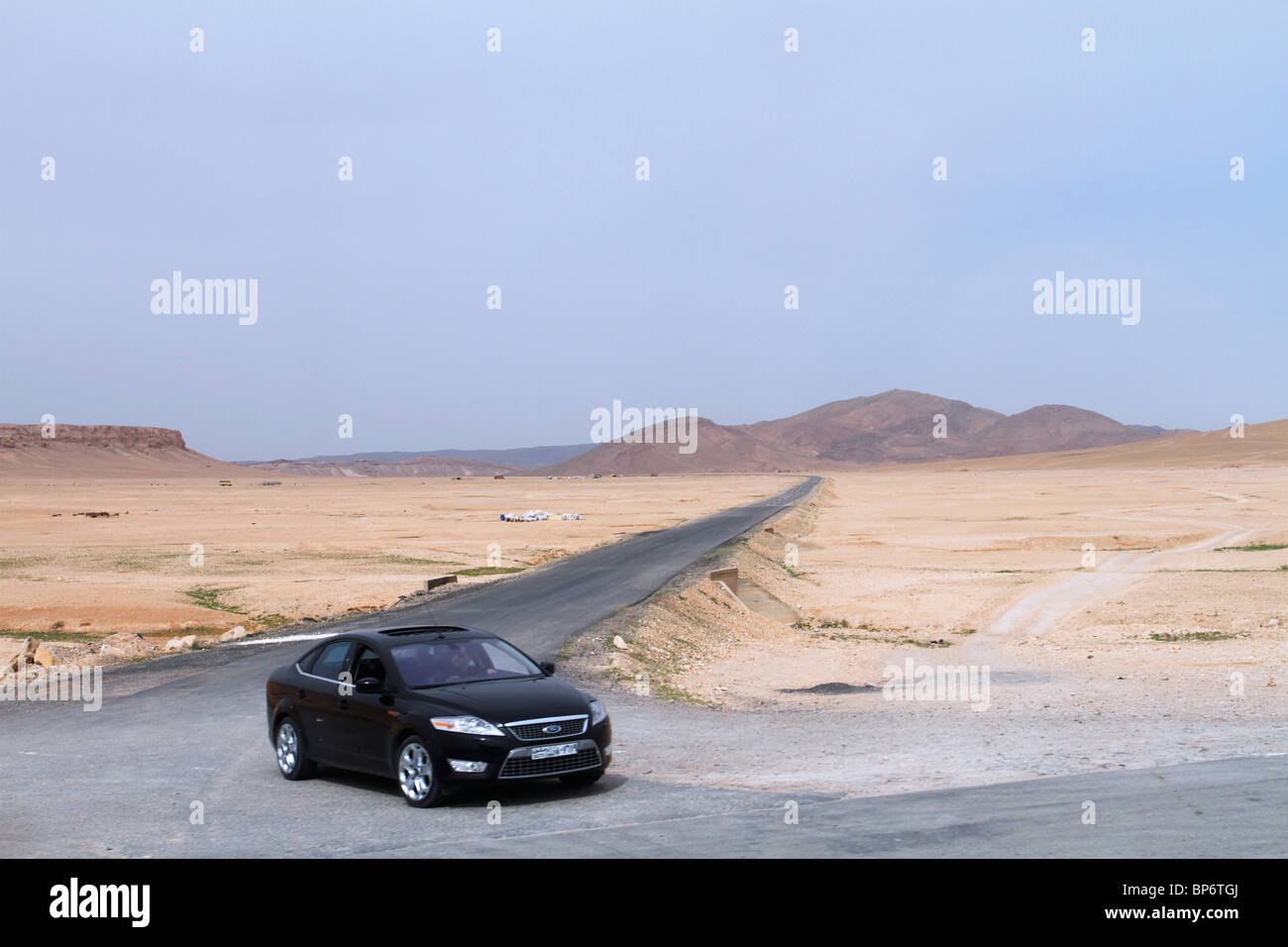 Route du désert en Syrie Banque D'Images