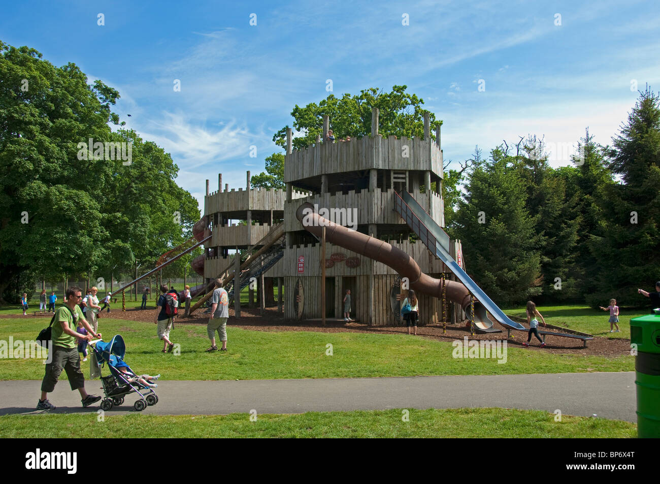 Aire de jeux pour enfants, château de Blair Drummond Safari park, Stirling, Stirlingshire, Scotland. Banque D'Images