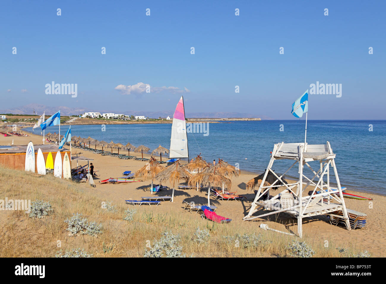 Beach Nea Chrissi Akti (Golden Beach), l'île de Paros, Cyclades, Mer Égée, Grèce Banque D'Images