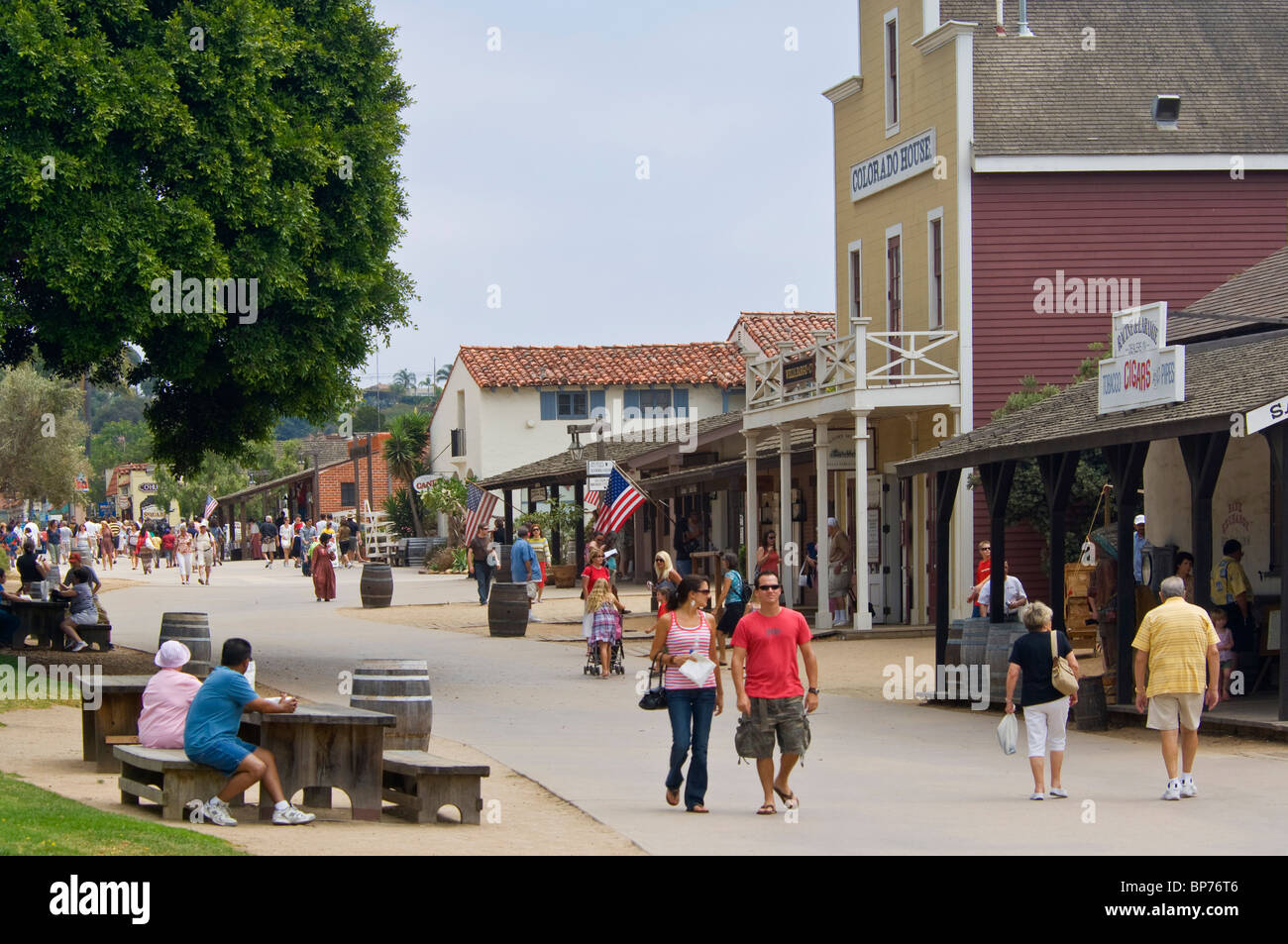 Les touristes à Washington Square, Old Town San Diego State Historic Park, San Diego, Californie Banque D'Images