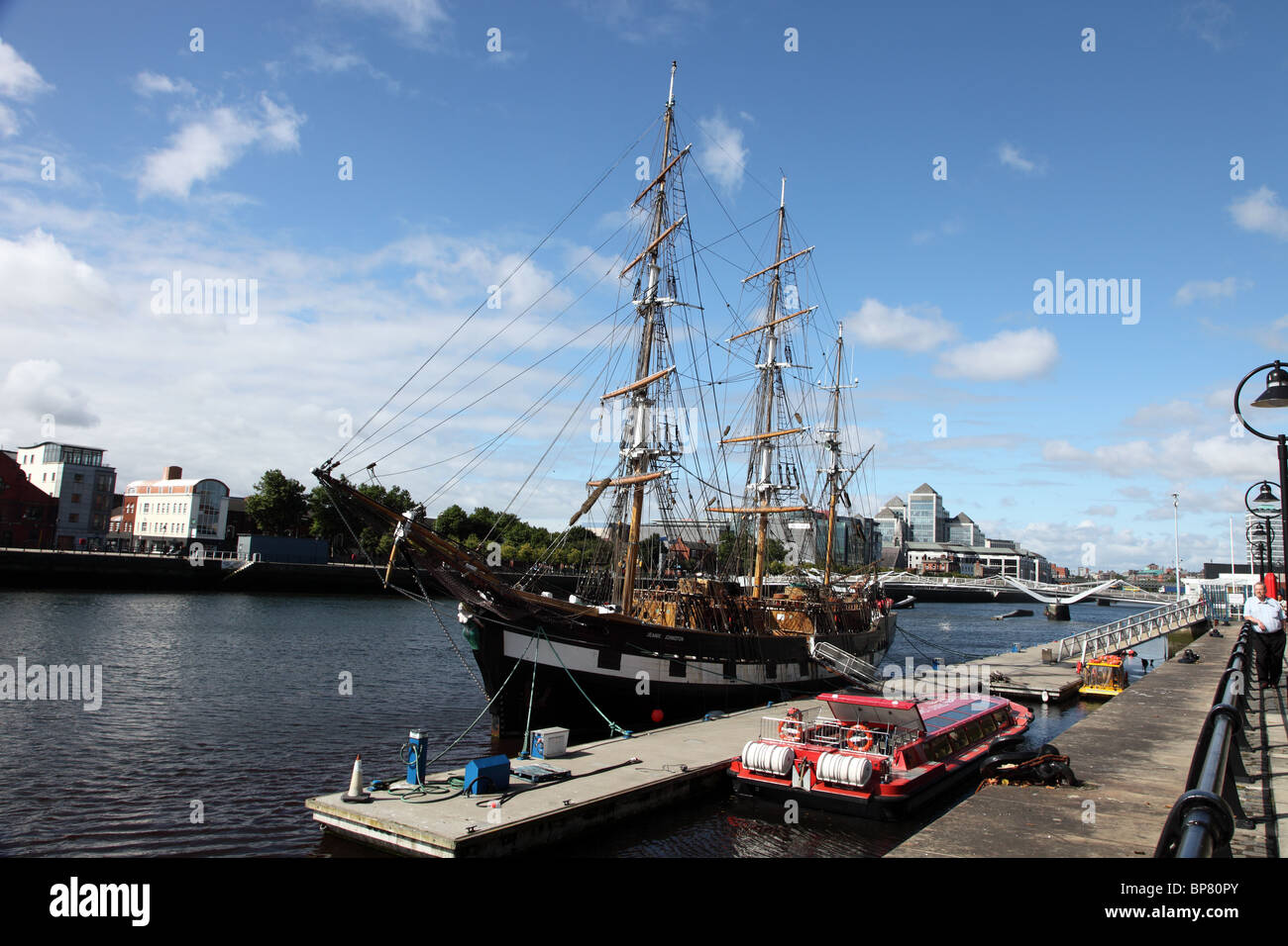 Jeanie Johnston Famine Ship, Liffey ; North Quays, Dublin Docklands Banque D'Images