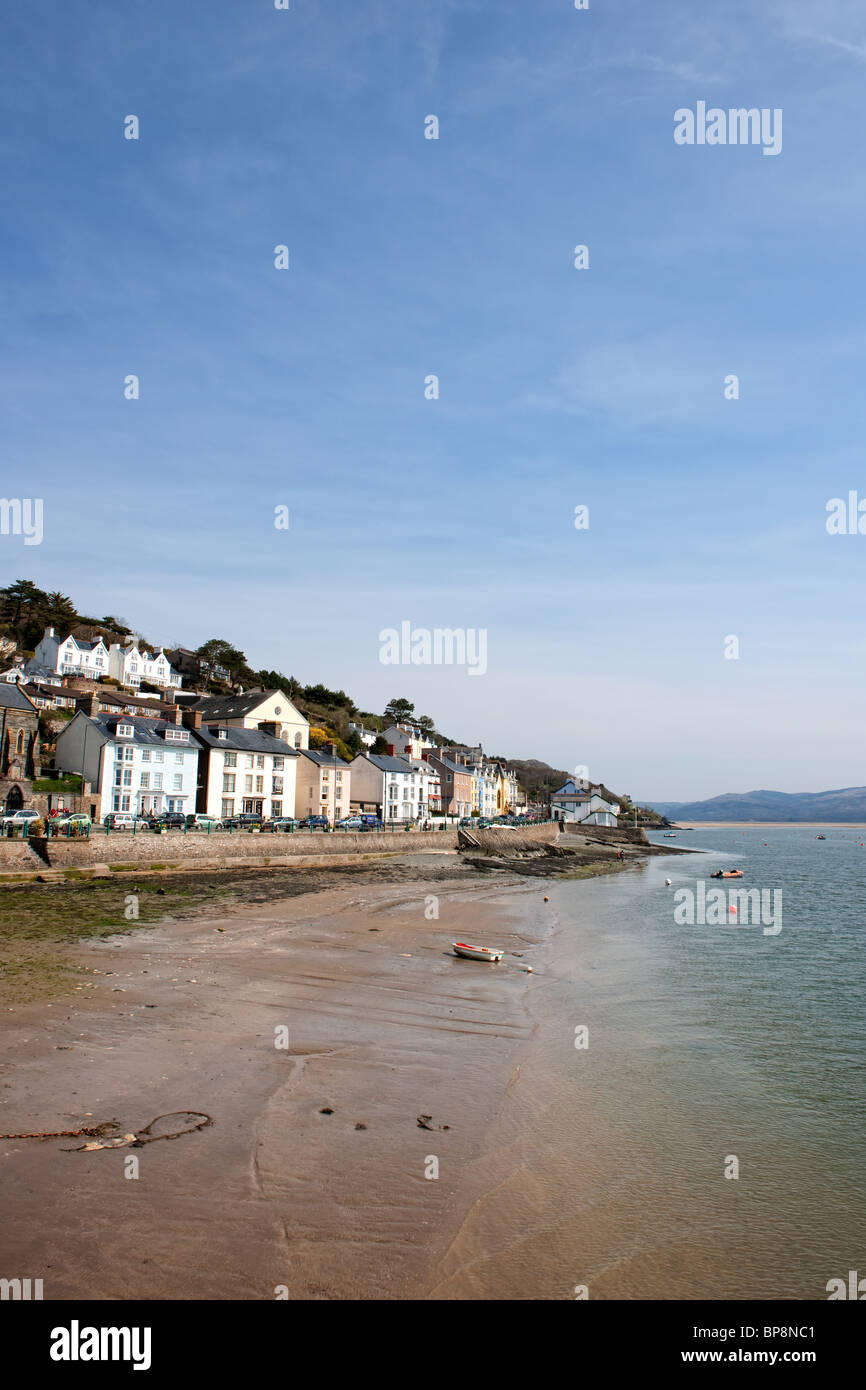 Aberdovey (Aberdyfi) front de mer avec la marée out Banque D'Images