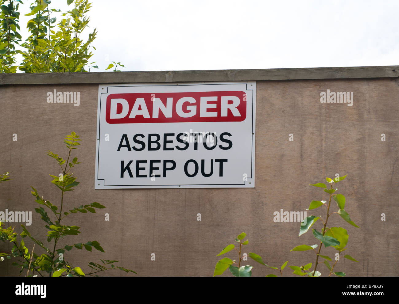 Tenir hors Amiante Danger Sign Banque D'Images