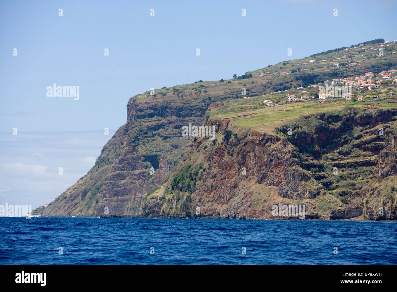 Paysage côtier et sur la ville, Calheta, Madeira, Portugal Banque D'Images
