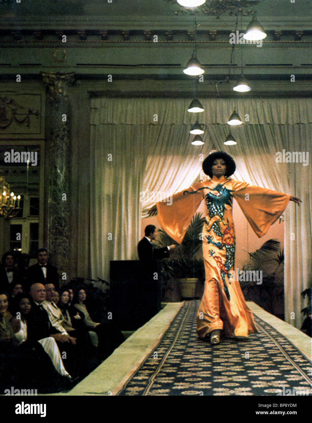 DIANA ROSS L'ACAJOU (1975) Banque D'Images