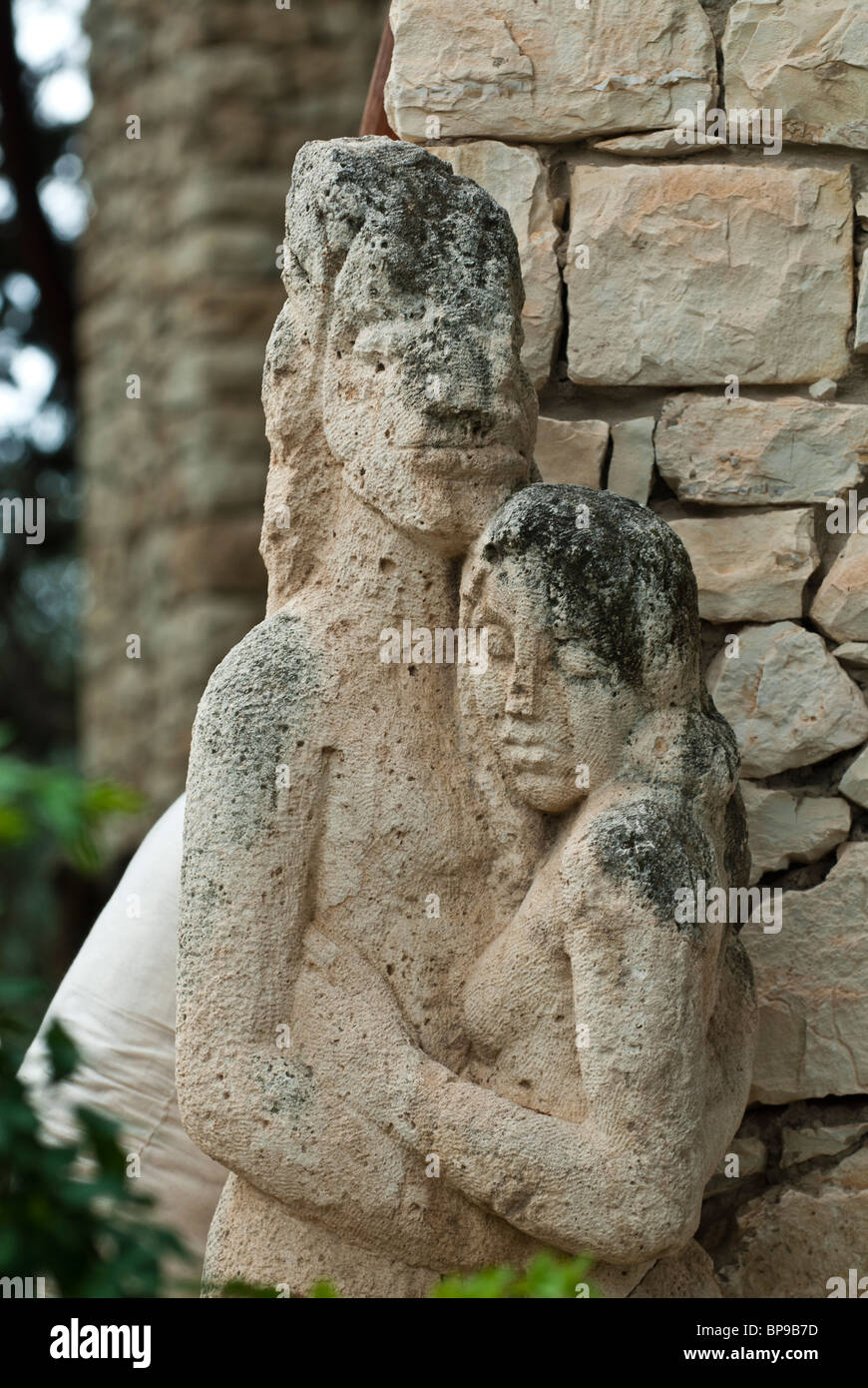 La sculpture sur pierre affiché dans le musée en plein air de Rachana par artiste Anachar Basbous Liban Moyen Orient Banque D'Images