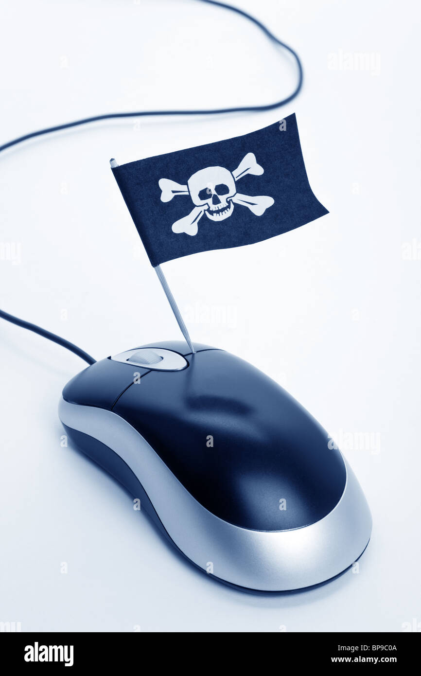 Drapeau pirate et souris d'ordinateur, concept de Hacker Informatique Banque D'Images