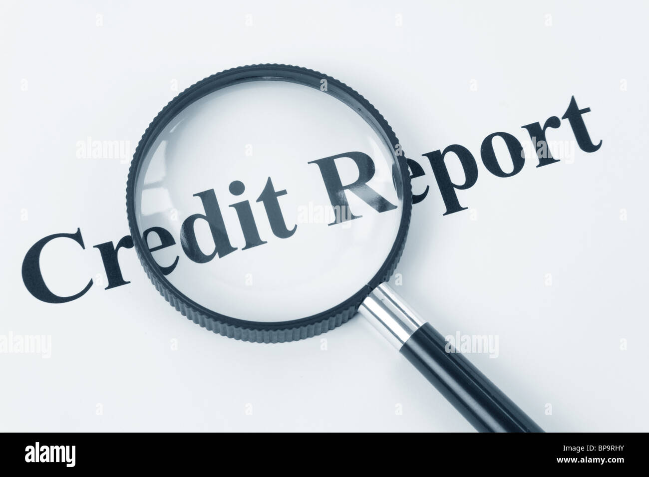 Rapport de crédit et loupe Banque D'Images