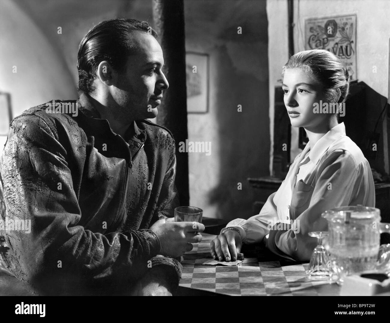 HERBERT LOM, ANOUK AIMEE, LA SALAMANDRE D'OR, 1950 Banque D'Images
