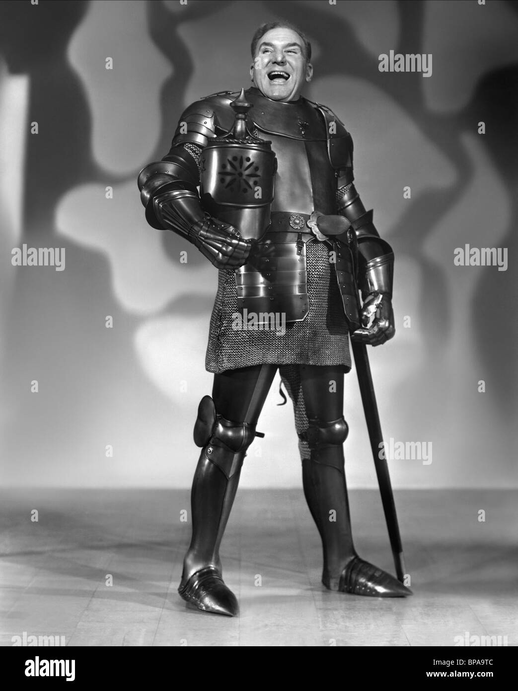 WILLIAM BENDIX UN CONNECTICUT YANKEE IN KING ARTHUR'S COURT (1949) Banque D'Images