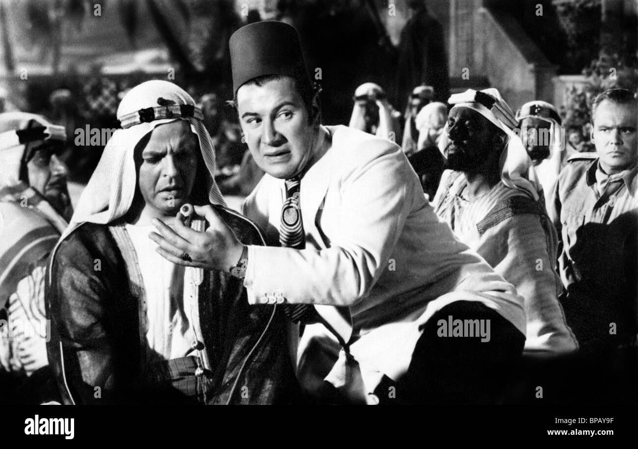 DAVID TOMLINSON, Peter Ustinov, l'hôtel Sahara, 1951 Banque D'Images