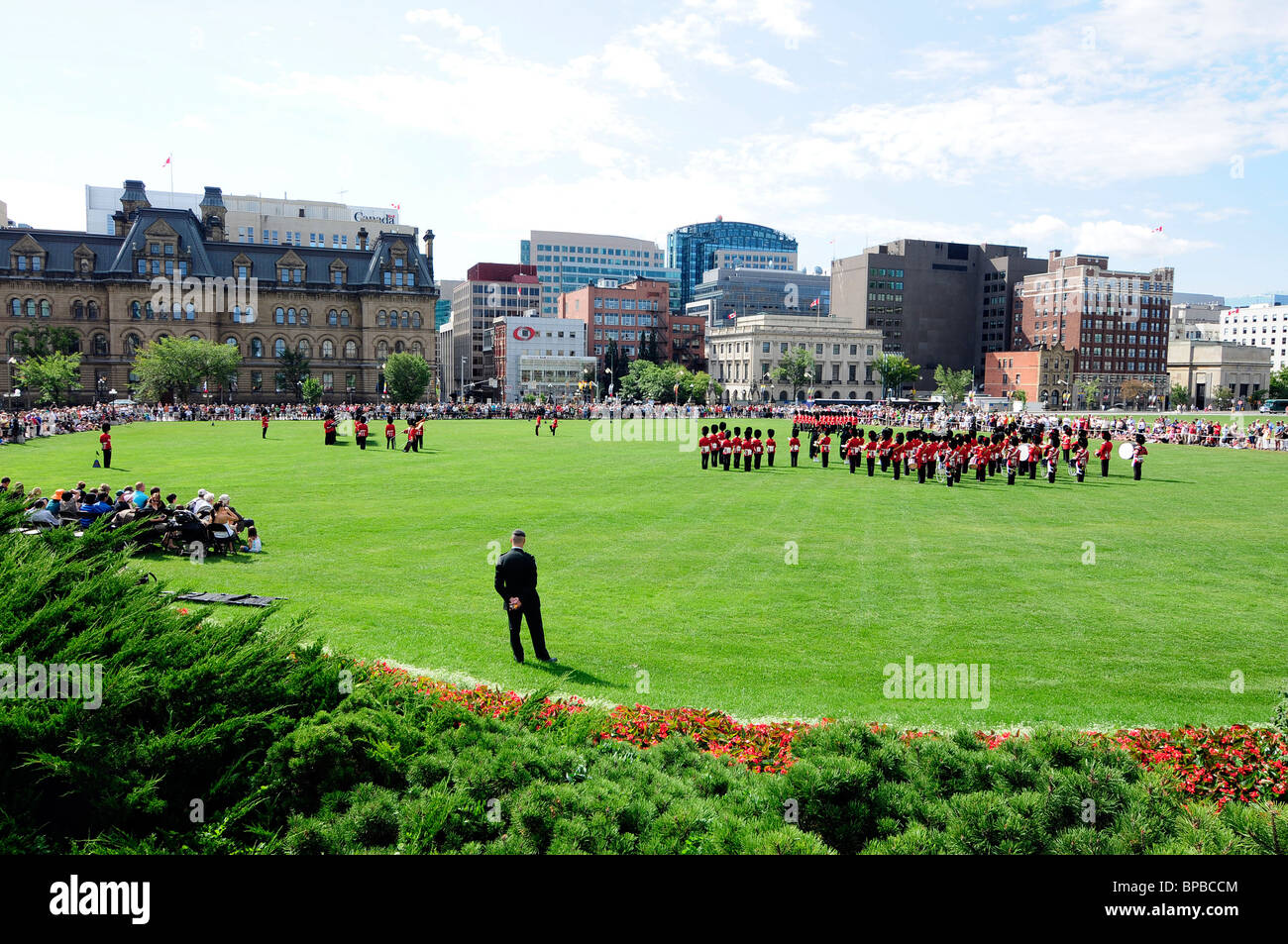La musique de la Garde à pied du Gouverneur général d'effectuer au cours de la cérémonie de la relève de la garde sur la Colline du Parlement, Ottawa Banque D'Images