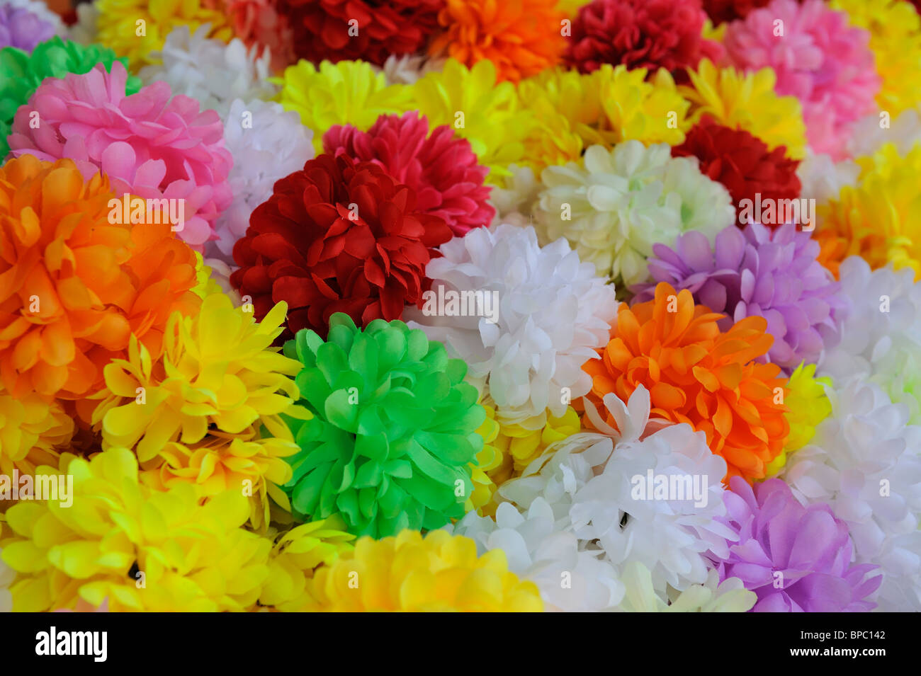 Des fleurs colorées pour les cheveux feria de Malaga Malaga Espagne juste  fiesta espagnole Photo Stock - Alamy
