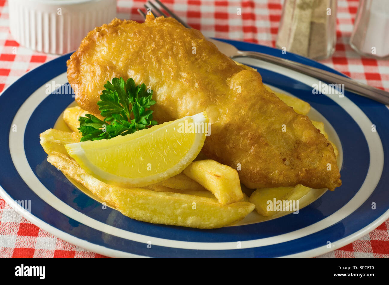 Fish and chips alimentaires traditionnelles UK Banque D'Images