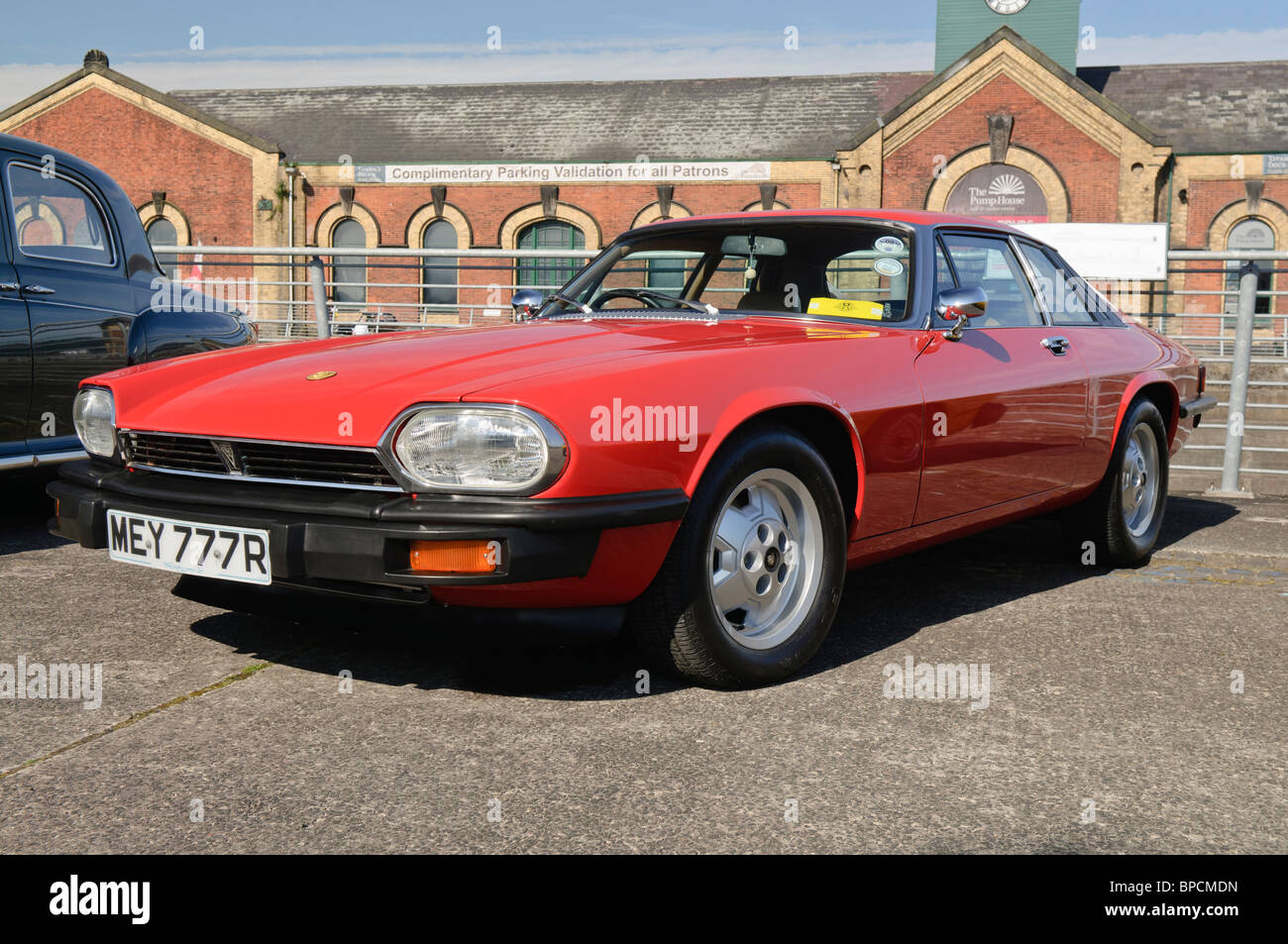 Jaguar XJ-S à un rallye de voitures classiques Banque D'Images