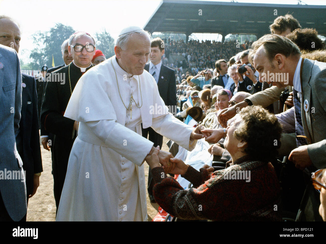 Le Pape Jean Paul II au Crystal Palace de Londres avec les membres de la section locale de la communauté polonaise à partir de son pays d'origine pendant une visite en Grande-Bretagne Banque D'Images