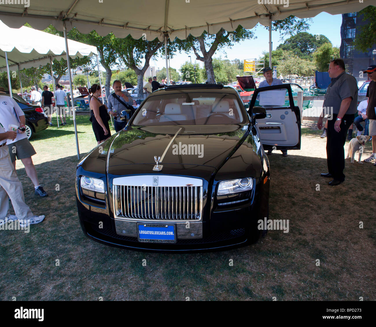 Rolls Royce Ghost avec un vendeur au Palo Alto Concours d'elégance Banque D'Images