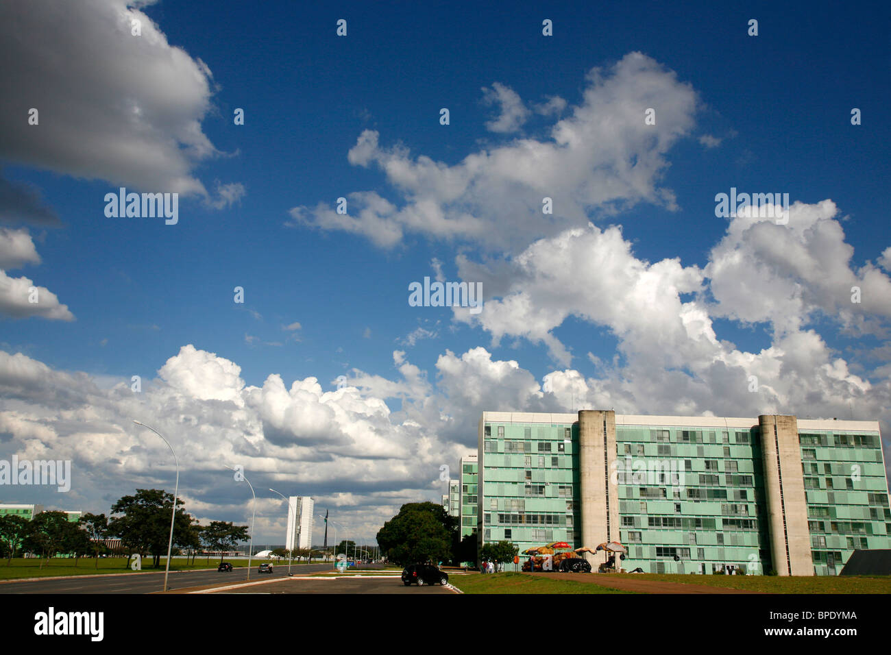 L'Esplanada dos Ministerios ou les ministères Avenue, Brasilia, Brésil. Banque D'Images
