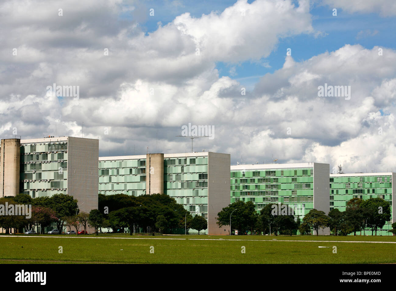 L'Esplanada dos Ministerios ou les ministères Avenue, Brasilia, Brésil. Banque D'Images