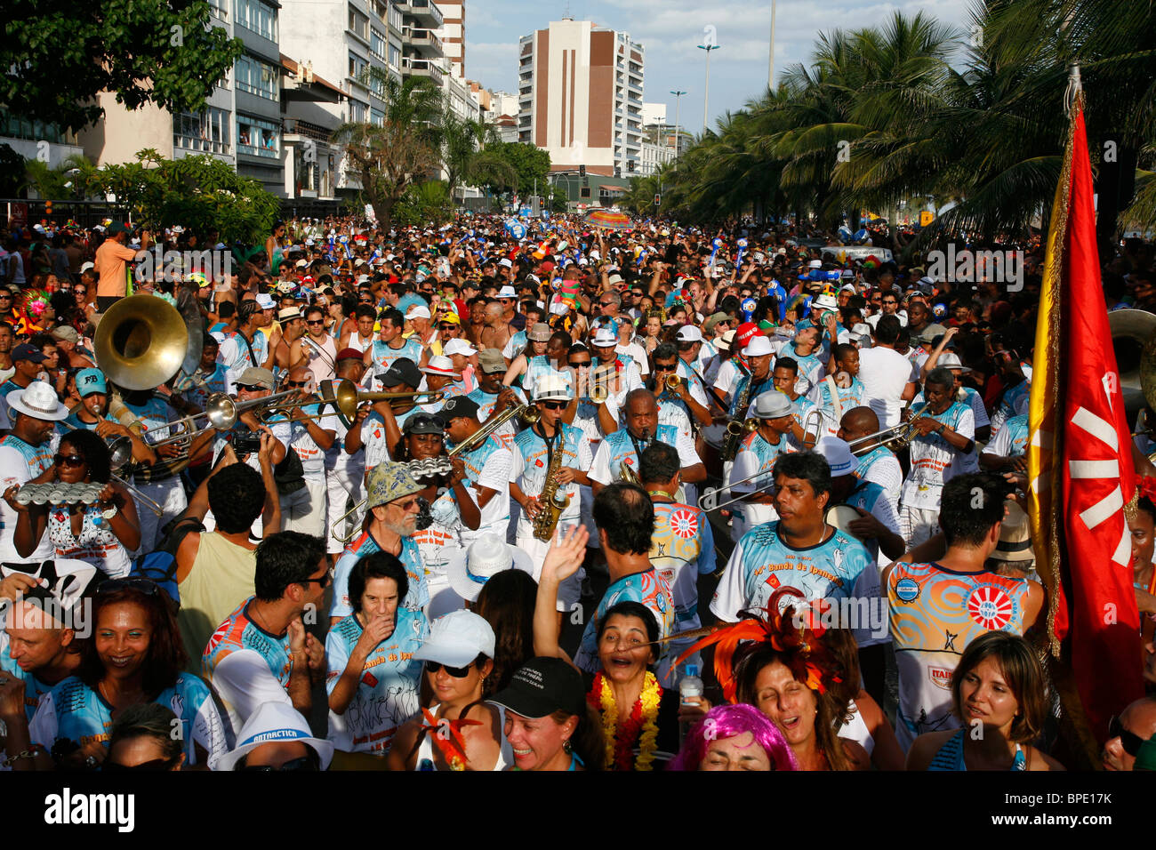 L'Ipanema banda Banda de défilé de carnaval, Rio de Janeiro, Brésil. Banque D'Images