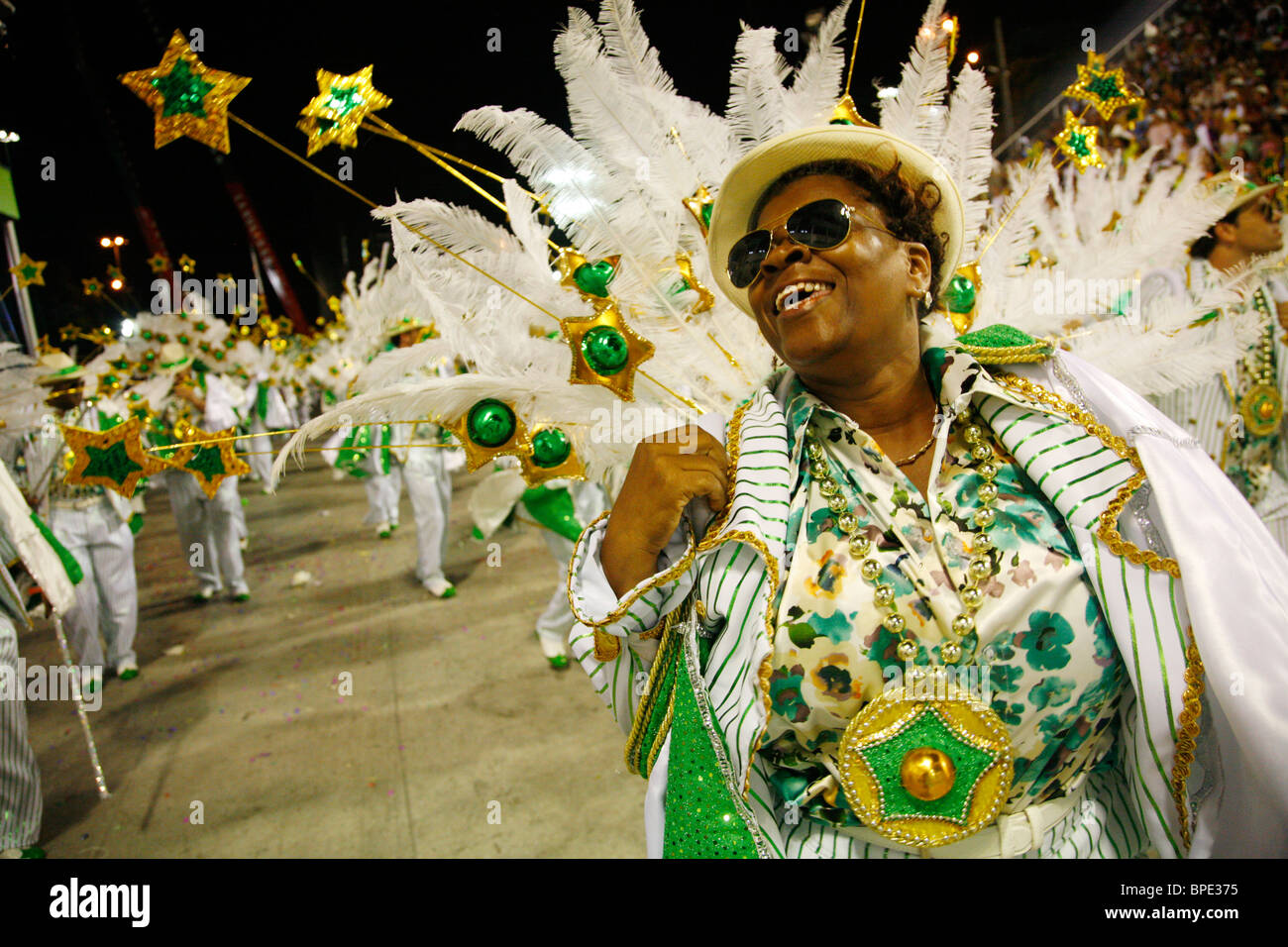 Défilé de carnaval à le Sambodrome, Rio de Janeiro, Brésil. Banque D'Images
