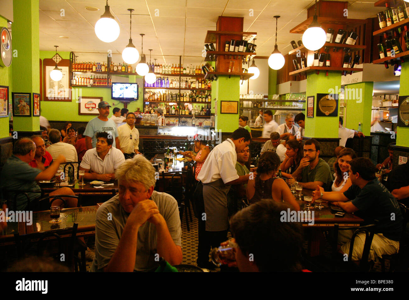 Boteco Belmonte bar et restaurant à Copacabana, Rio de Janeiro, Brésil. Banque D'Images