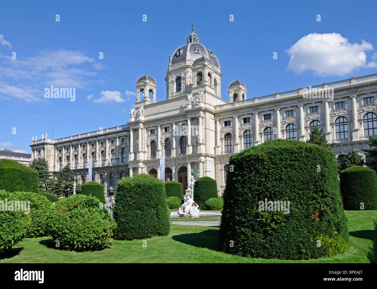 Vienne, Autriche. Maria Theresien Platz. Le Kunsthistorisches Museum / Musée de l'histoire de l'art. Banque D'Images