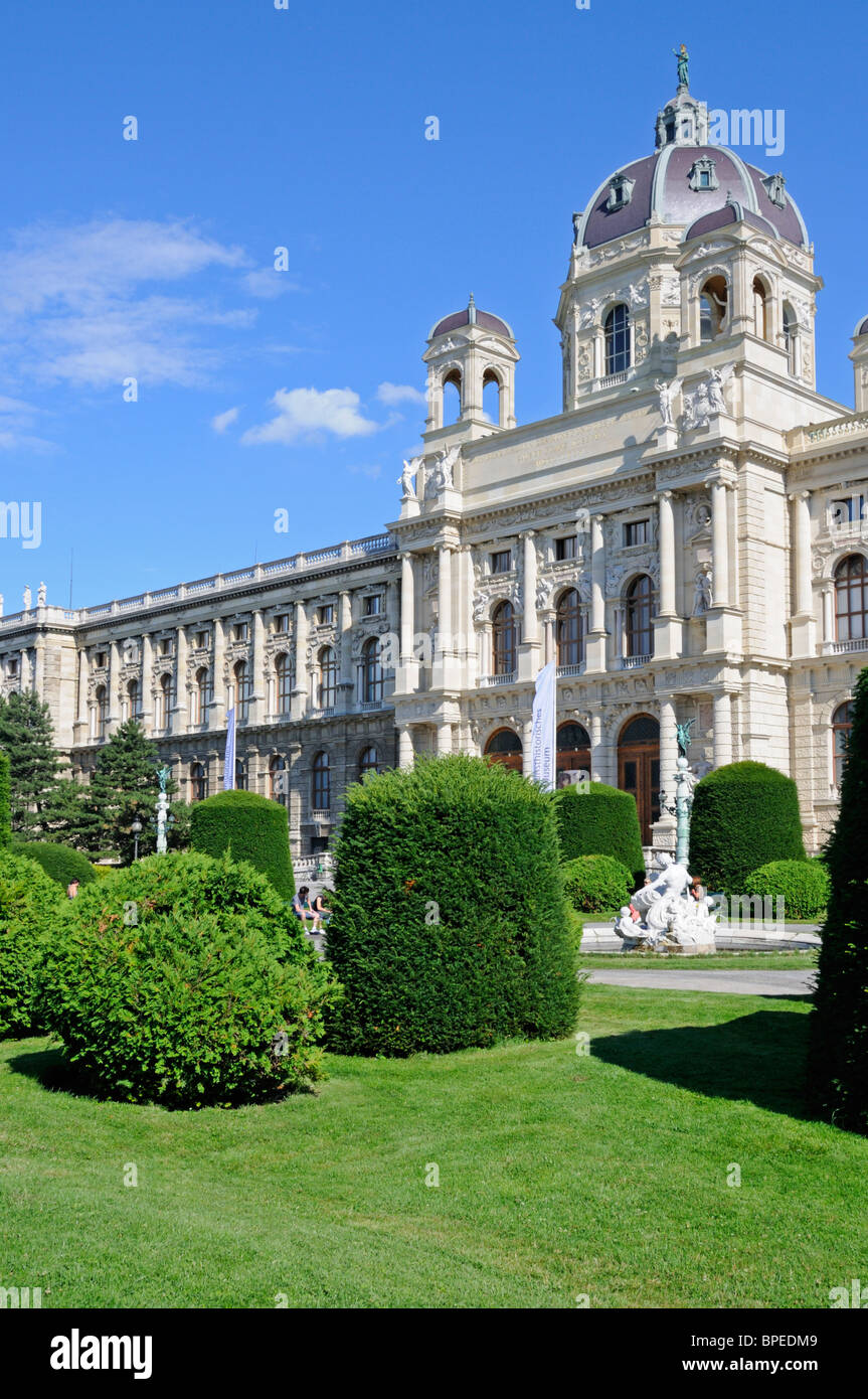 Vienne, Autriche. Maria Theresien Platz. Le Kunsthistorisches Museum / Musée de l'histoire de l'art. Banque D'Images