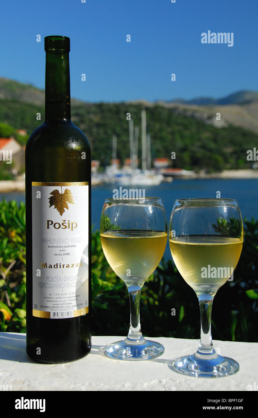 DUBROVNIK, Croatie. Posip, un vin blanc de qualité à partir de la zone de l'Orebic Peljesac en Dalmatie du sud. Banque D'Images