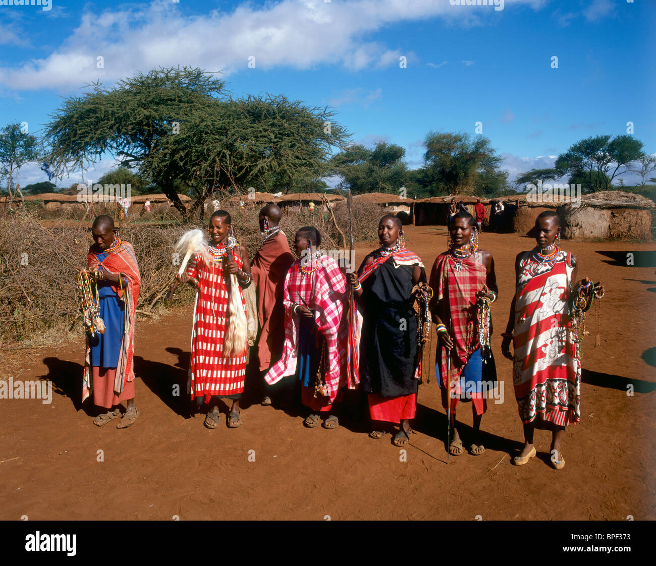 Les Masais tribeswomen, Parc National d'Amboseli, Kenya Banque D'Images