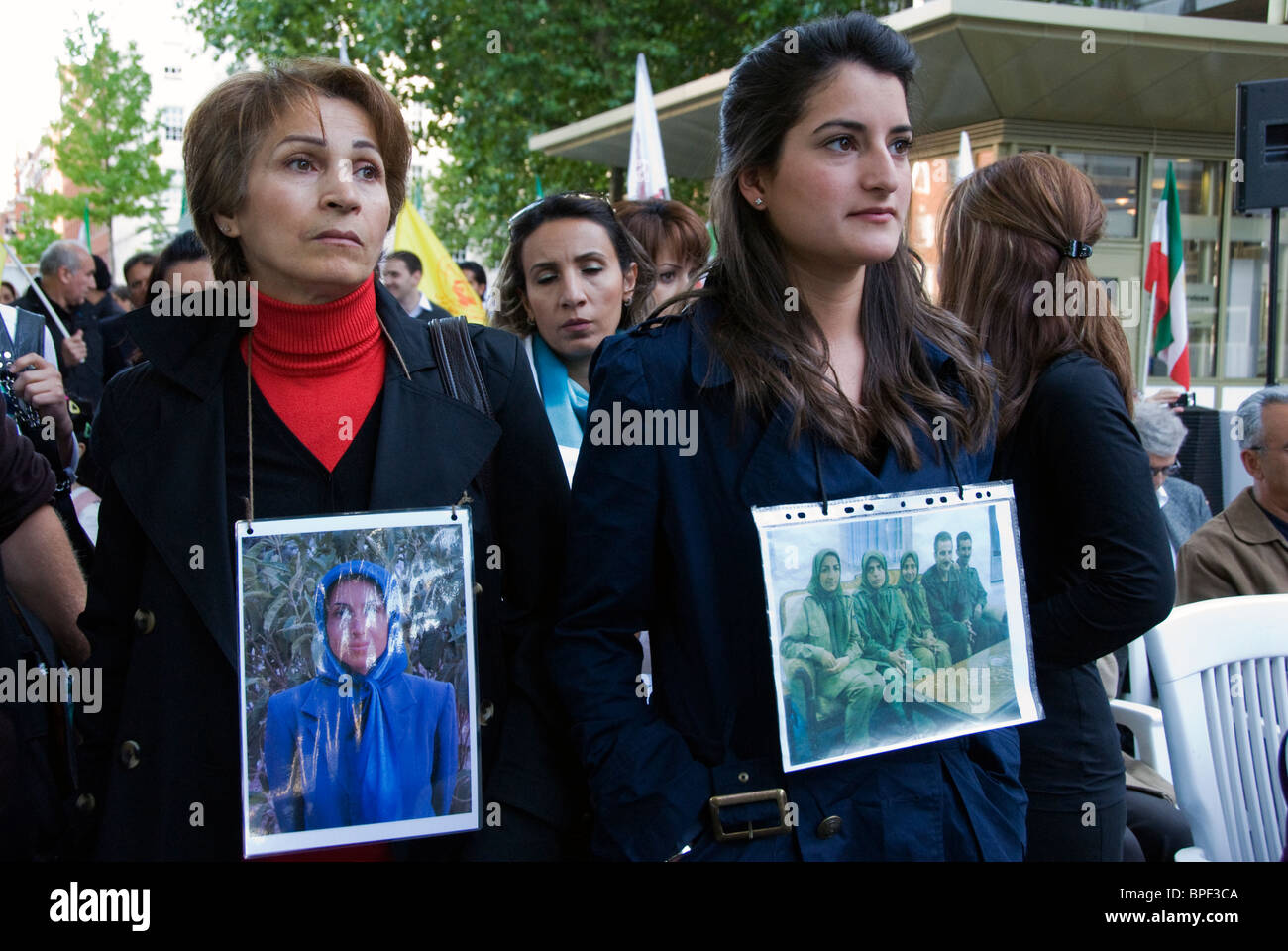 Grève de la faim devant l'ambassade des Etats-Unis Londres lorsque le gouvernement irakien refuse de libérer les otages en Iran Iraq Ashraf Banque D'Images