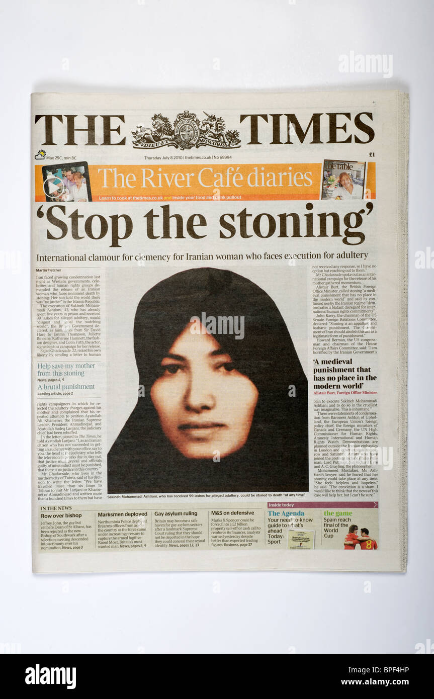 Capot avant de le journal The Times montrant une photo d'une femme iranienne face à l'exécution pour l'adultère Banque D'Images