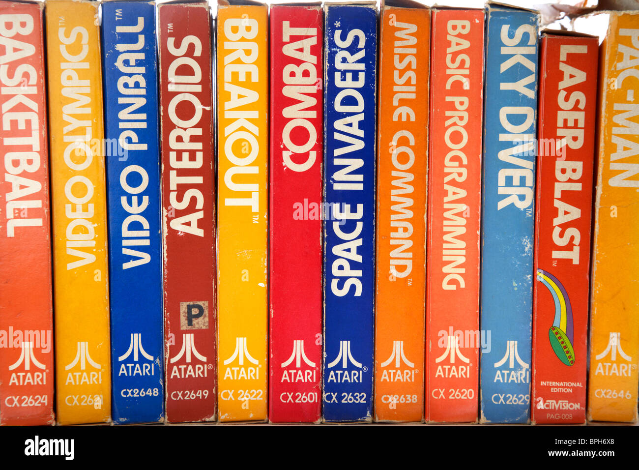 Jeu vidéo electronique retro Atari VCS 2600 original cartouches de jeux Banque D'Images
