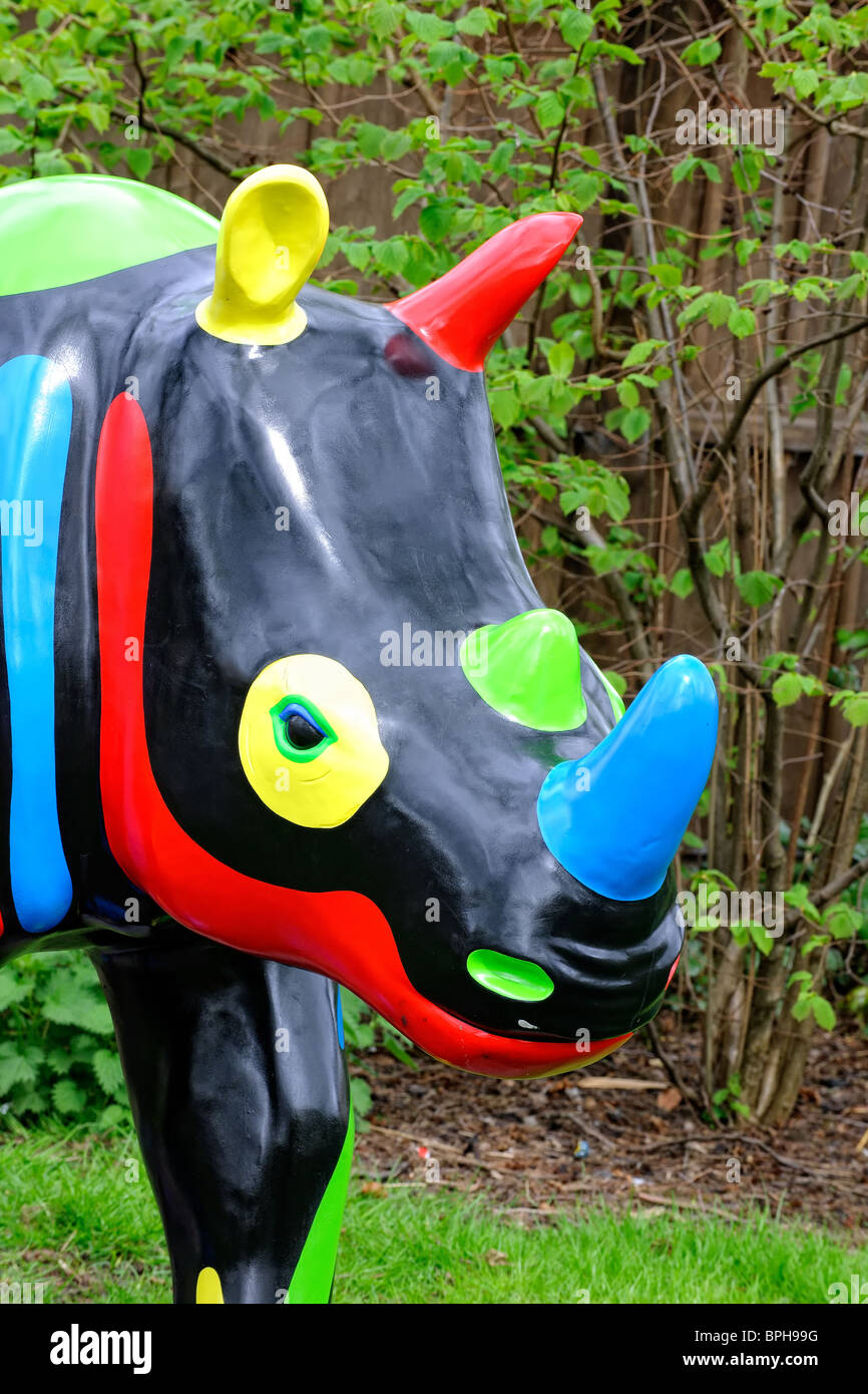 L'un des 120 sculptures rhinocéros décoratifs placés tout au long de Chester à l'été 2010 dans le cadre de Rhino Mania Banque D'Images
