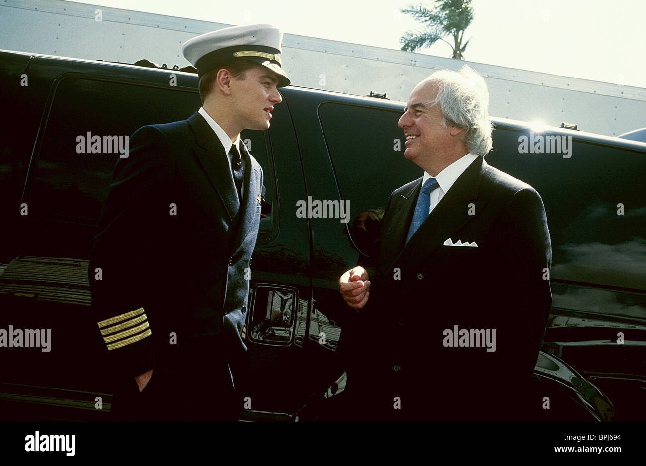 Frank Abagnale Attrape Moi Si Tu Peux LEONARDO DICAPRIO ET FRANK ABAGNALE JR ATTRAPE MOI SI TU PEUX (2002