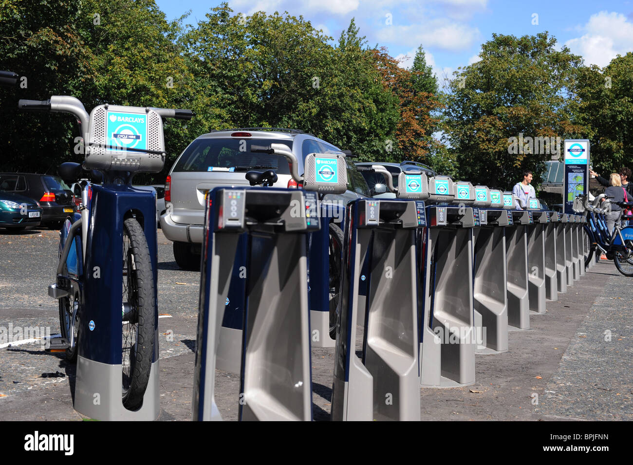 Heureux papa porte podgy grave mignon fils. Banque D'Images